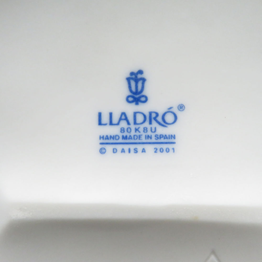 リヤドロ LLADRO 6907 僕と遊ぼう 少女 犬 子犬 A ROMP IN THE