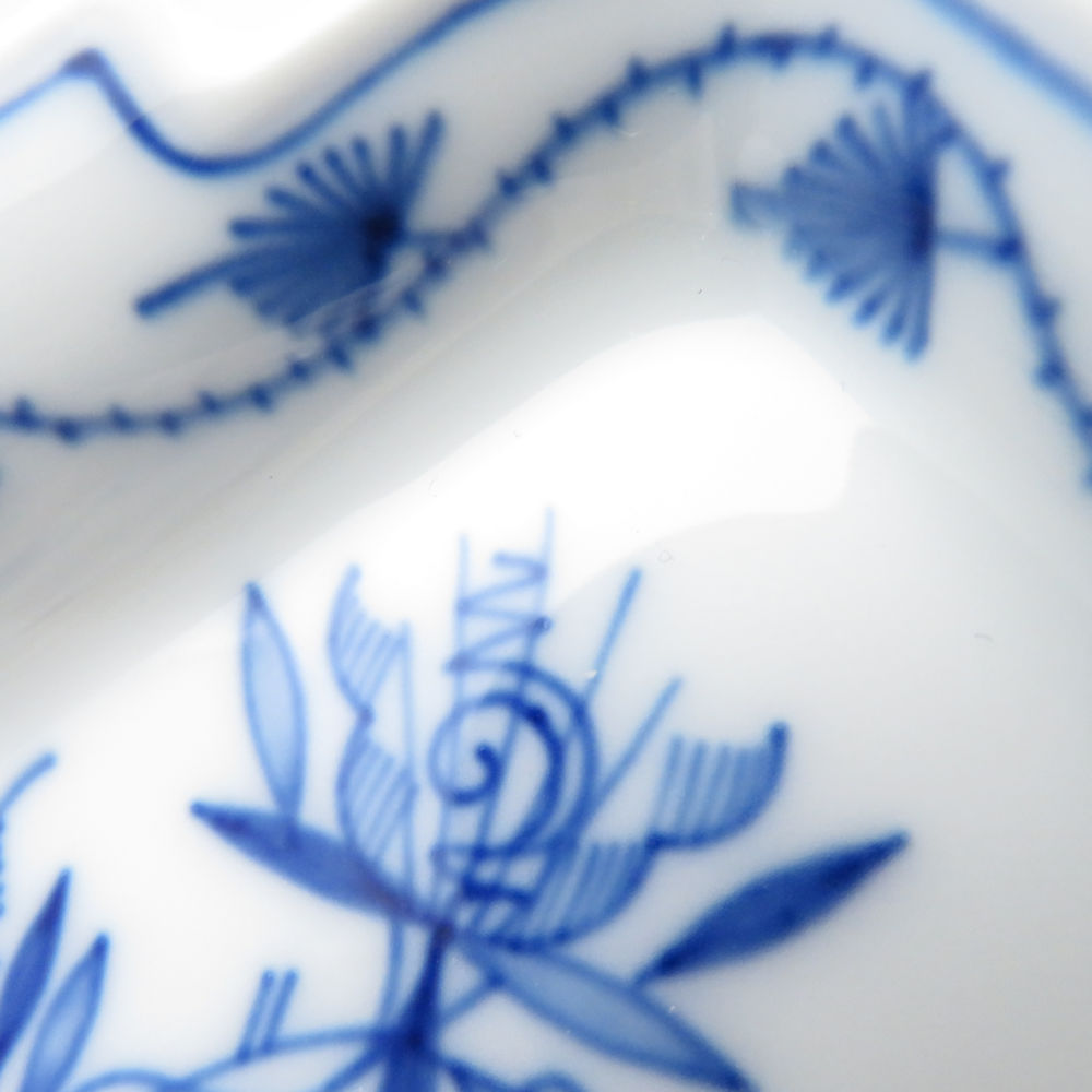 未使用 MEISSEN マイセン ブルーオニオン 53622 スモールディッシュ 1枚 小皿 11×10cmプレート 白 青 高級 陶磁器 ...