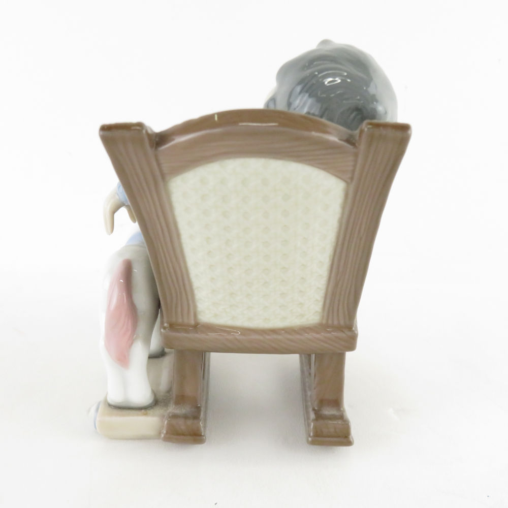 LLADRO リヤドロ 5846 ロッキングチェアで眠る男の子 フィギュ LLADRO リヤドロ 5846 ロッキングチェアで眠る男の子 フィギュ