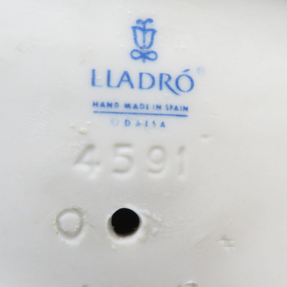 美品 LLADRO リヤドロ 4591 にわとり 鶏を抱く少女 フィギュリン